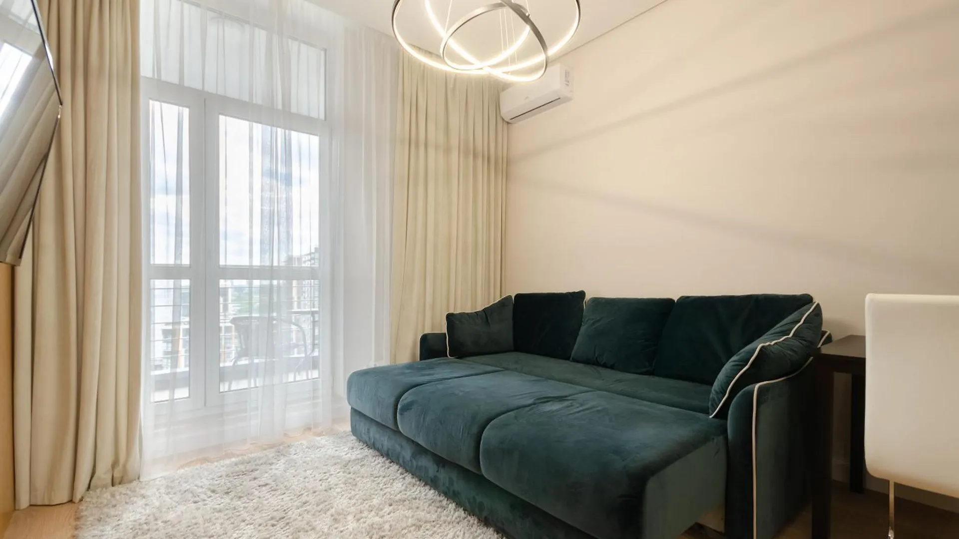 Petrovdom Apartments 13-373 In Rc Central Park ,7 John Mccain Street 基輔