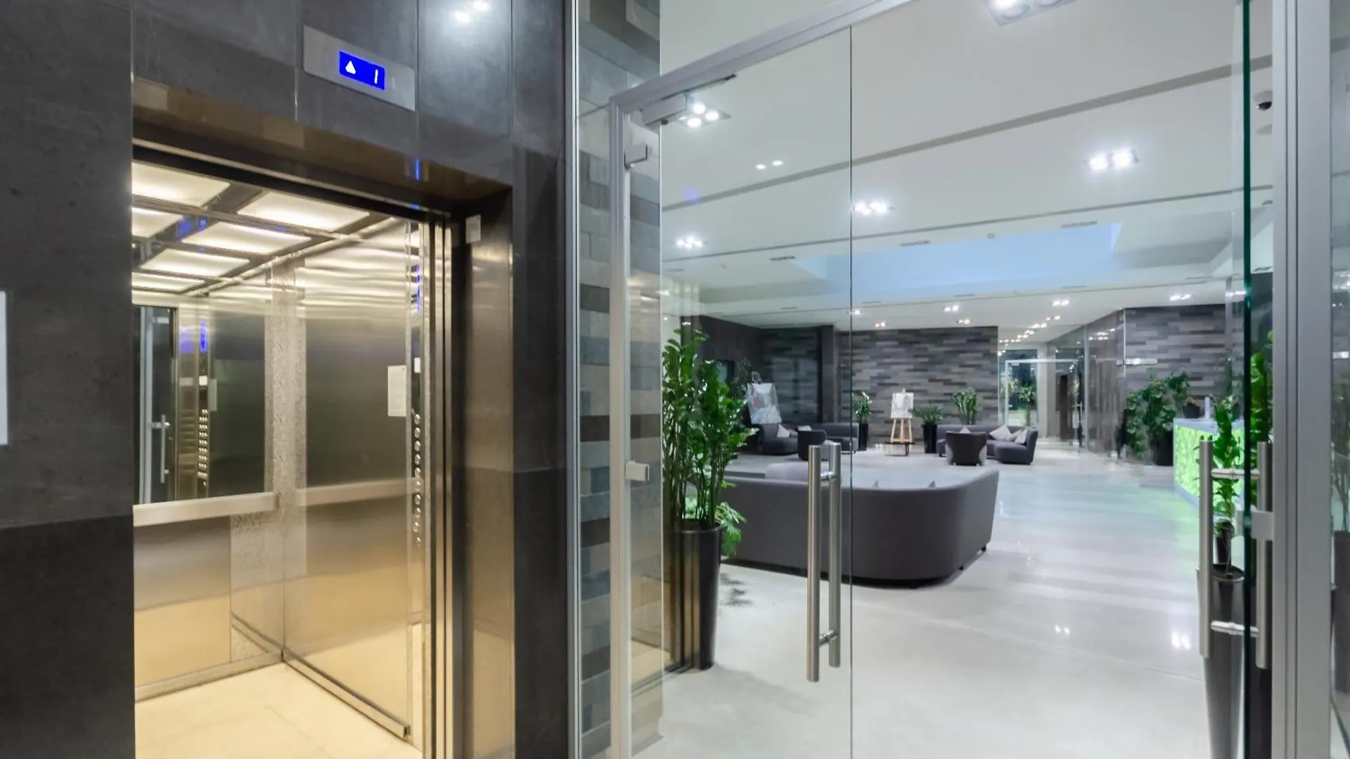 Petrovdom Apartments 13-373 In Rc Central Park ,7 John Mccain Street 基輔