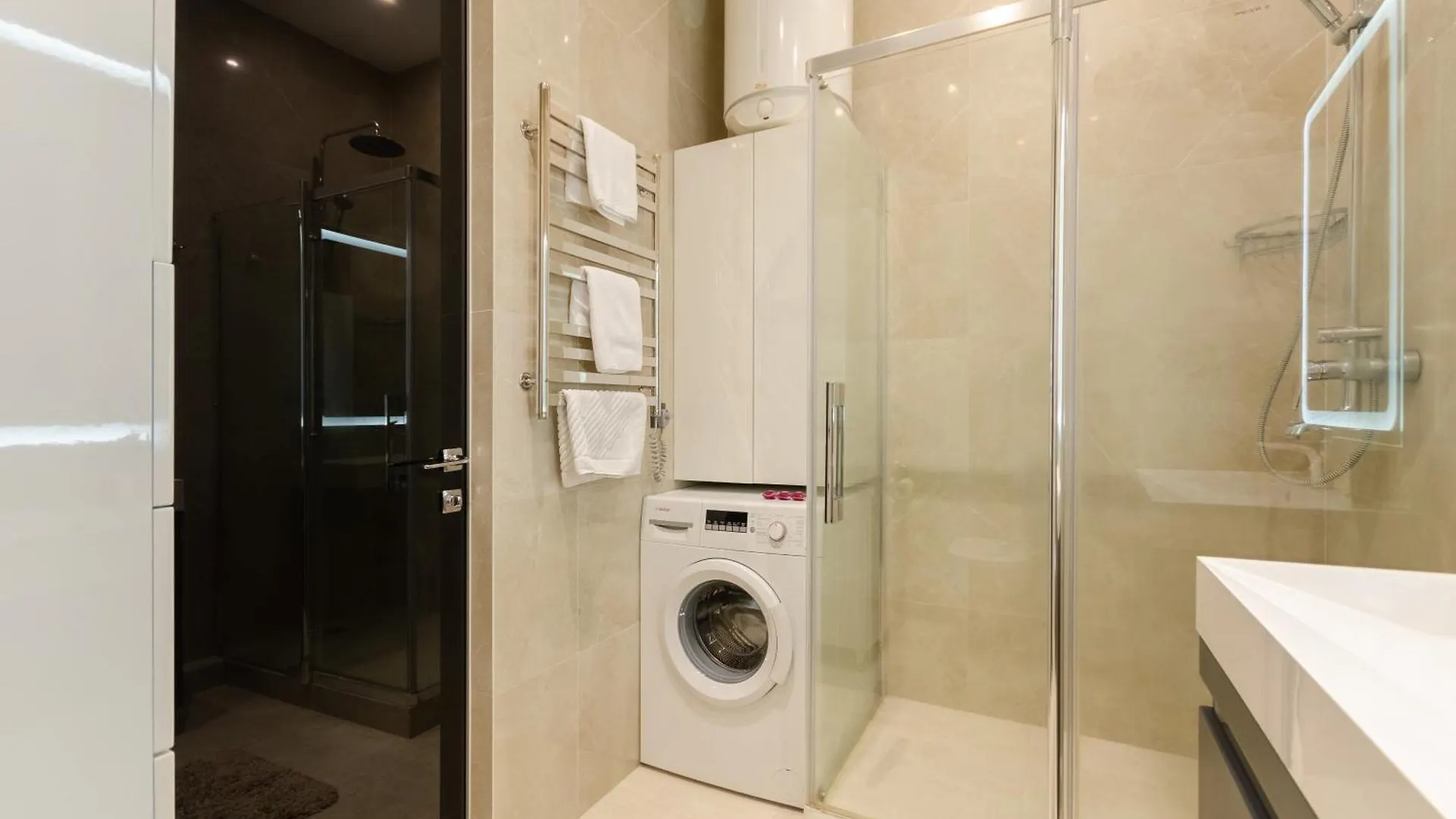 Petrovdom Apartments 13-373 In Rc Central Park ,7 John Mccain Street 基輔 乌克兰